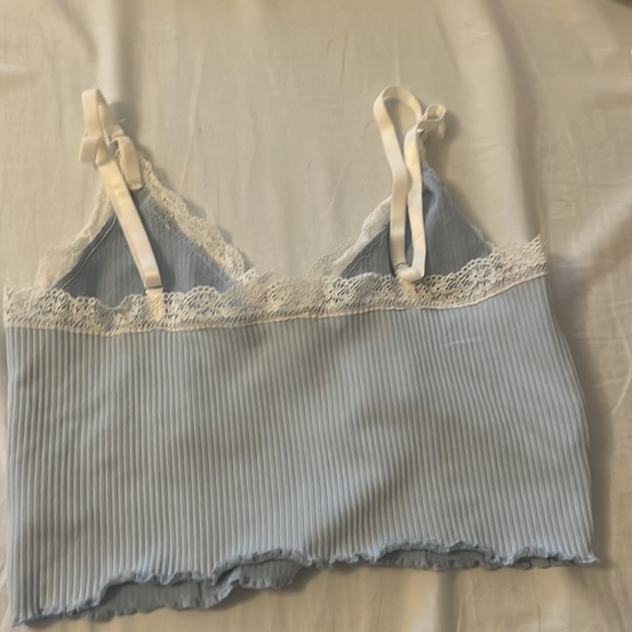 Cropped light blue and white tank top - Picture 2 of 3